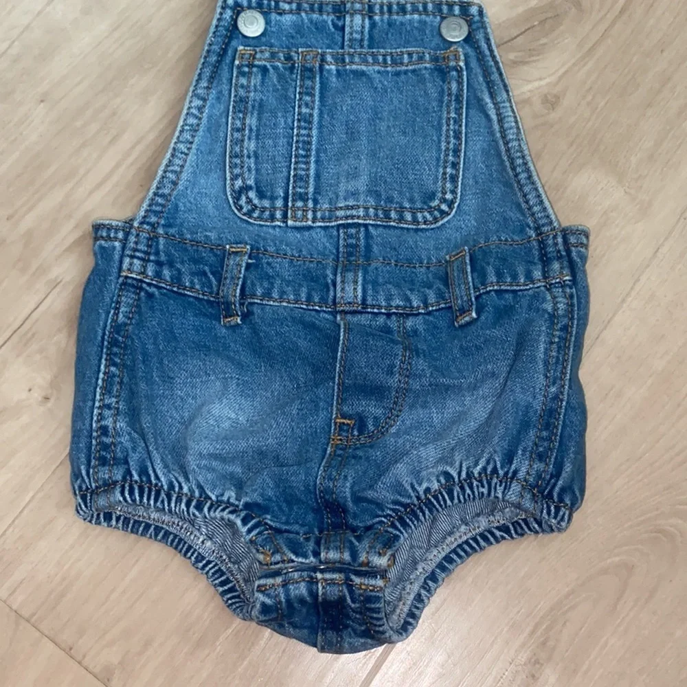 Old Navy Printed Overall Baby Romper